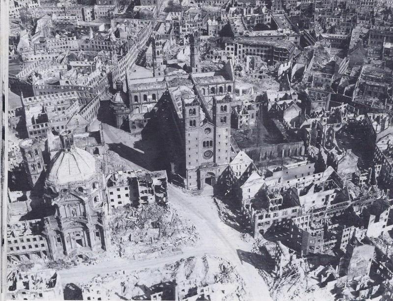 The 49 Sqdn left from Fulbeck at 1945-03-17 at 18:02. Loc or duty Wurzburg