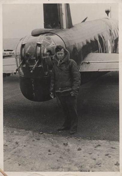 Vickers Wellington Ic (R1038 AA-) on a mission to Kiel on 1941-09-12