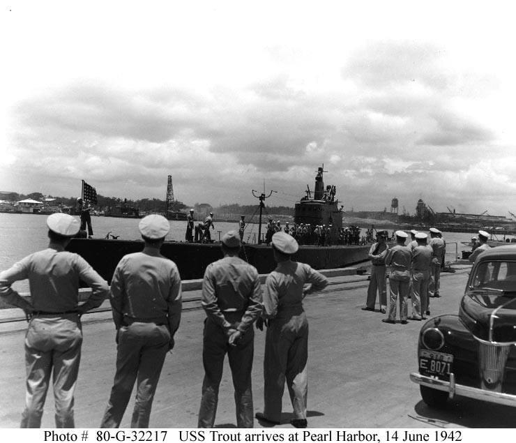 USS Trout (SS-202) returns to Pearl Harbor on 14 June 1942