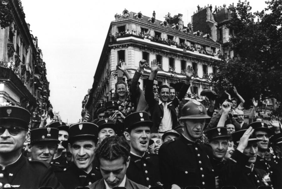 Photo by Robert Capa, the liberation of Paris