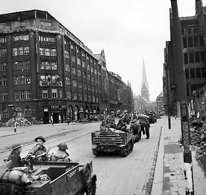 1/5 The Queen's Royal Regiment liberation of Hamburg