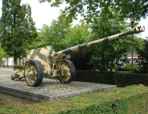 3rd Regiment Royal Horse Artillery attacked Susteren