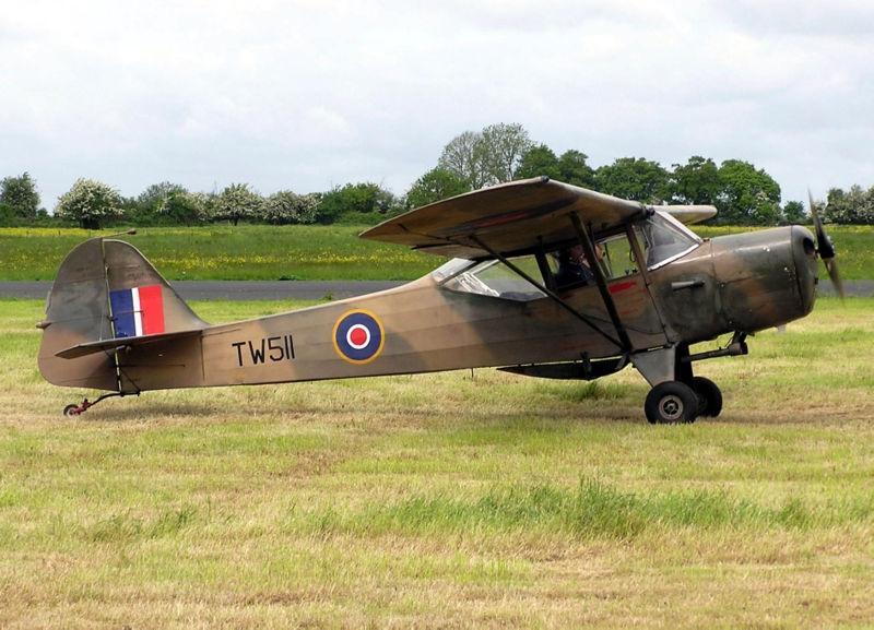 Auster lost at Twente (airfield) on 15-04-1945 (SGLO ref: T5567)