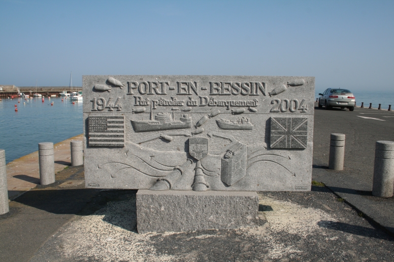 In the Harbour of Port en Bessin