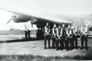 The 100 Sqdn left from Grimsby at 1943-05-26 at 23:23